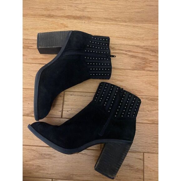 Lucky Brand Salome women's black suede studded 4" block heel ankle booties sz 8 - Picture 3 of 9